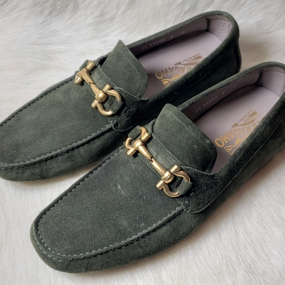 Ferragamo Men's Loafers Never Worn Suede Gold HW